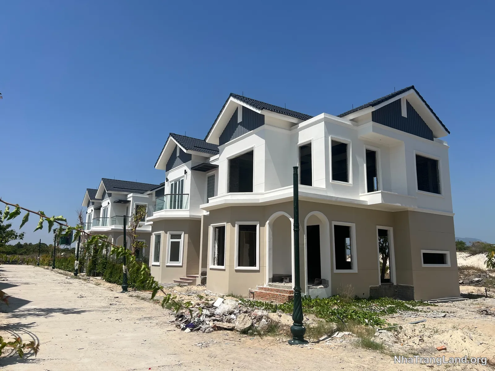 Tiến độ biệt thự MHDI Cam Ranh th&aacute;ng 7/2026 &mdash; ảnh thực địa NhaTrangLand (ảnh 24)