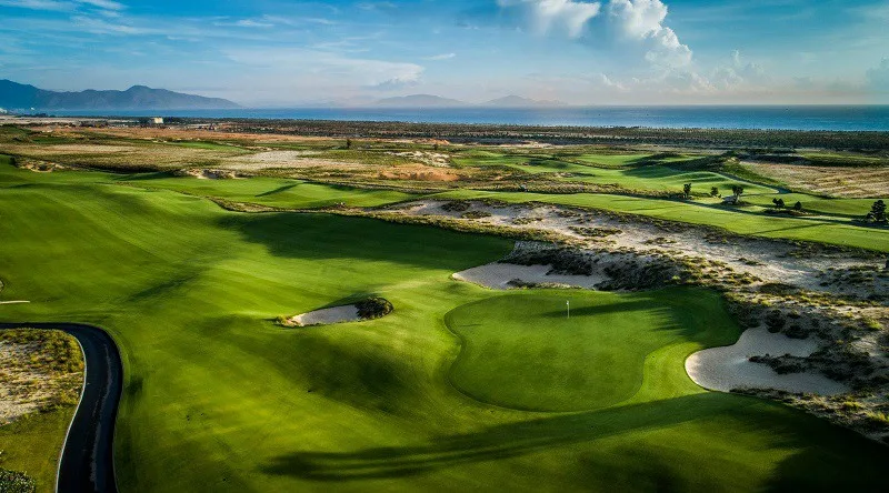 Sân golf KN Golf Links 27 hố Bãi Dài Cam Ranh