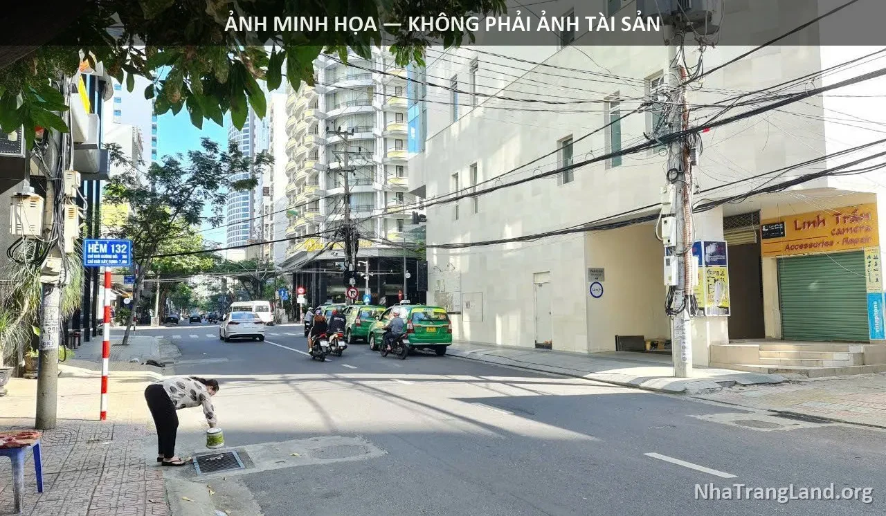 Bán nhà mặt tiền Hùng Vương cách biển 100 m, giá 30 tỷ