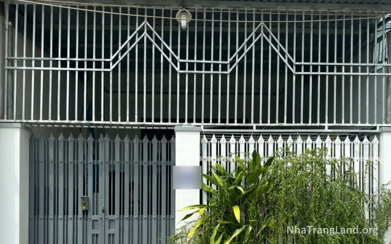 Bán nhà 3 tầng gần bến du thuyền Bắc Nha Trang, giá bán 8,9 tỷ