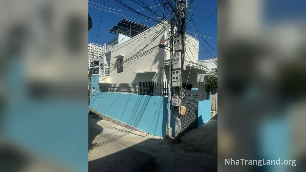 Bán nhà góc 52,3 m² hẻm Lê Hồng Phong, Nha Trang, giá 4,2 tỷ