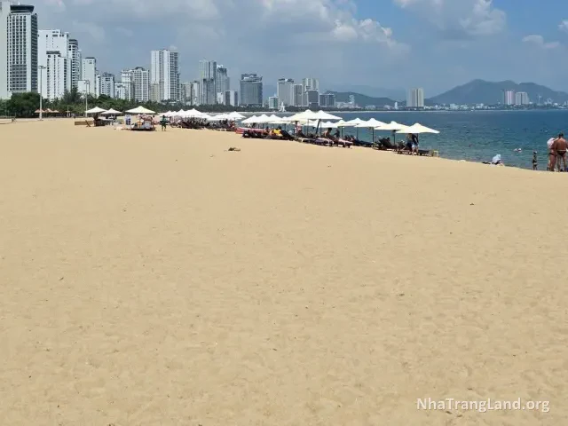 Bãi biển Trần Phú, Nha Trang, ảnh minh họa khu vực