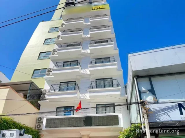 Mặt tiền khách sạn 3 sao 15 tầng, 65 phòng ở Nha Trang — ảnh 2