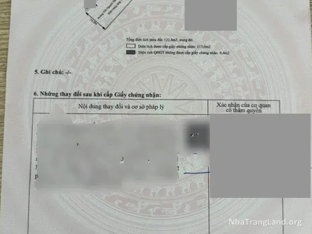 Sơ đồ thửa đất trên giấy chứng nhận, đã che số thửa liền kề, tọa độ và chữ ký — ảnh 4