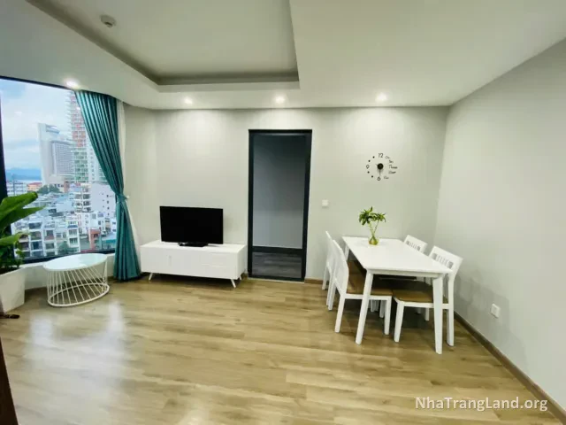 Phòng khách căn hộ HUD Building tầng 10 — ảnh 2