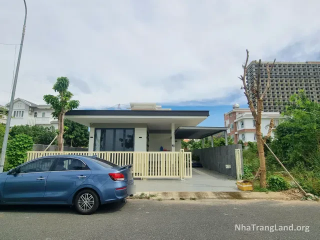Mặt tiền biệt thự 1 tầng trên lô đất 285 m² — ảnh 3