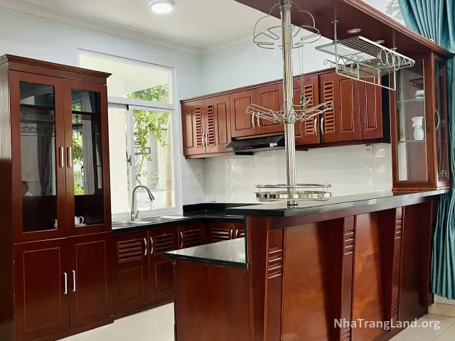 Quầy bếp gỗ — ảnh 5