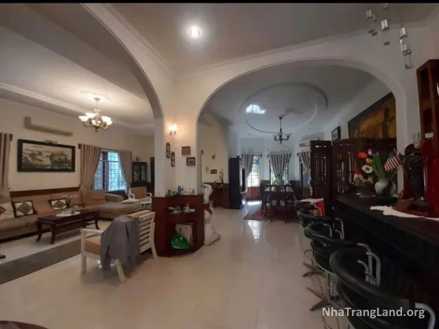 Không gian phòng khách trong công trình hiện hữu — ảnh 3