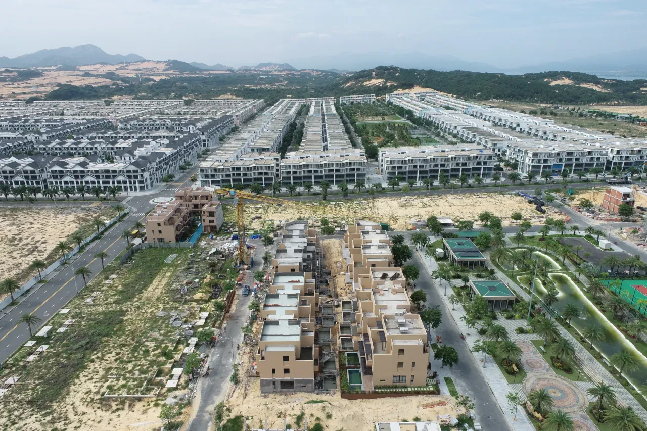 Sông Town CaraWorld