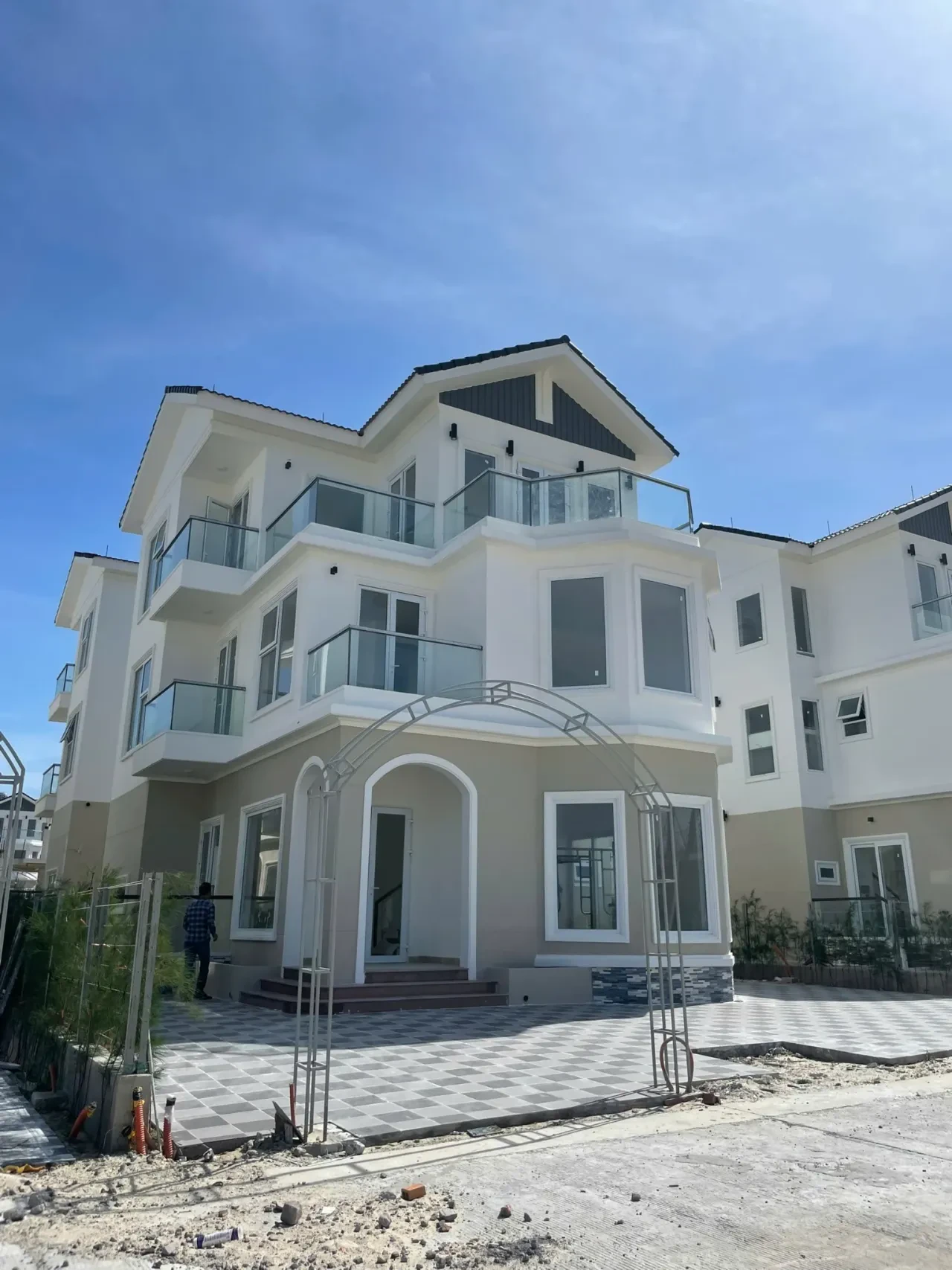 Biệt thự đơn lập MHDI Cam Ranh ĐL38 view hướng biển — 333m²