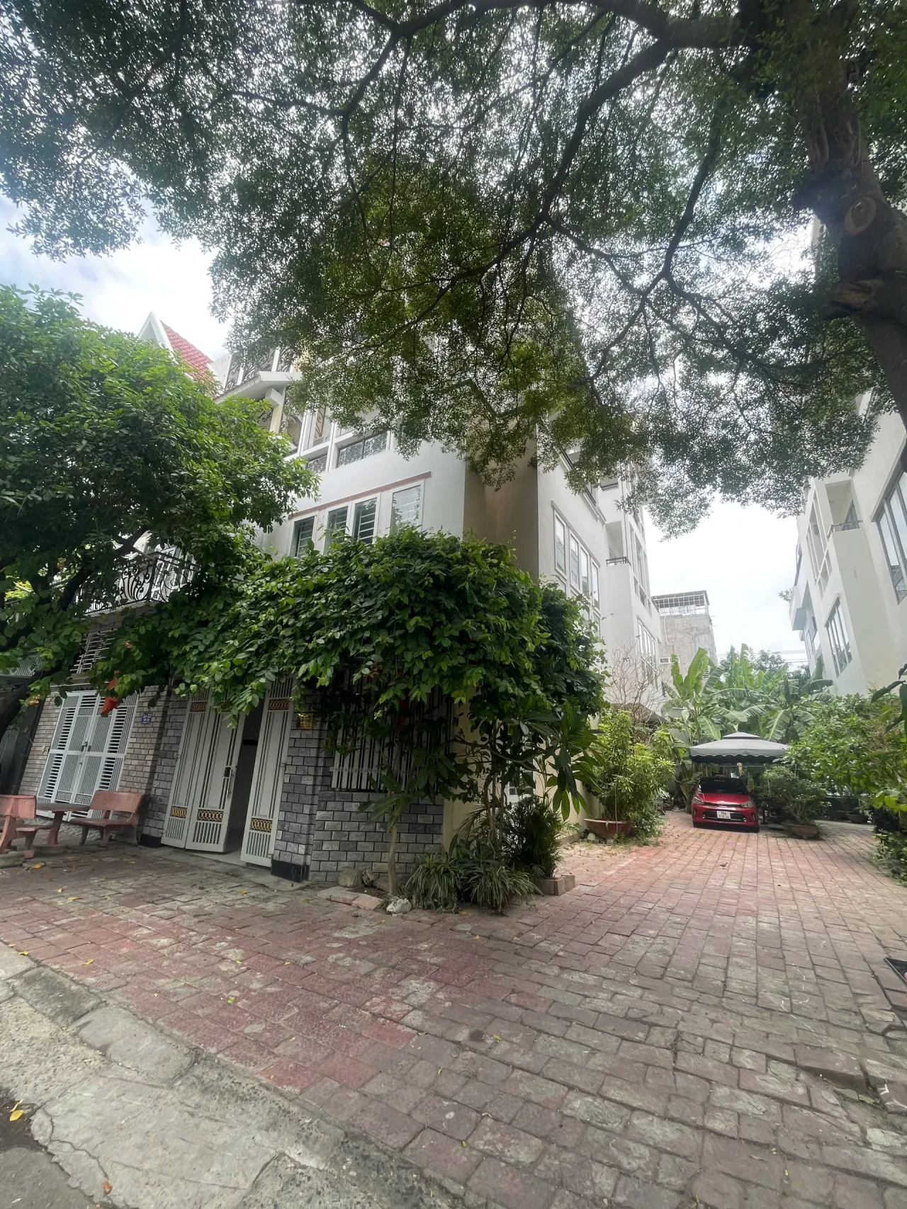 Bán nhà 4 tầng khu Phước Long B, Nam Nha Trang — 85,5 m² đất, sàn 275 m², sổ hồng hoàn công, 9,5 tỷ