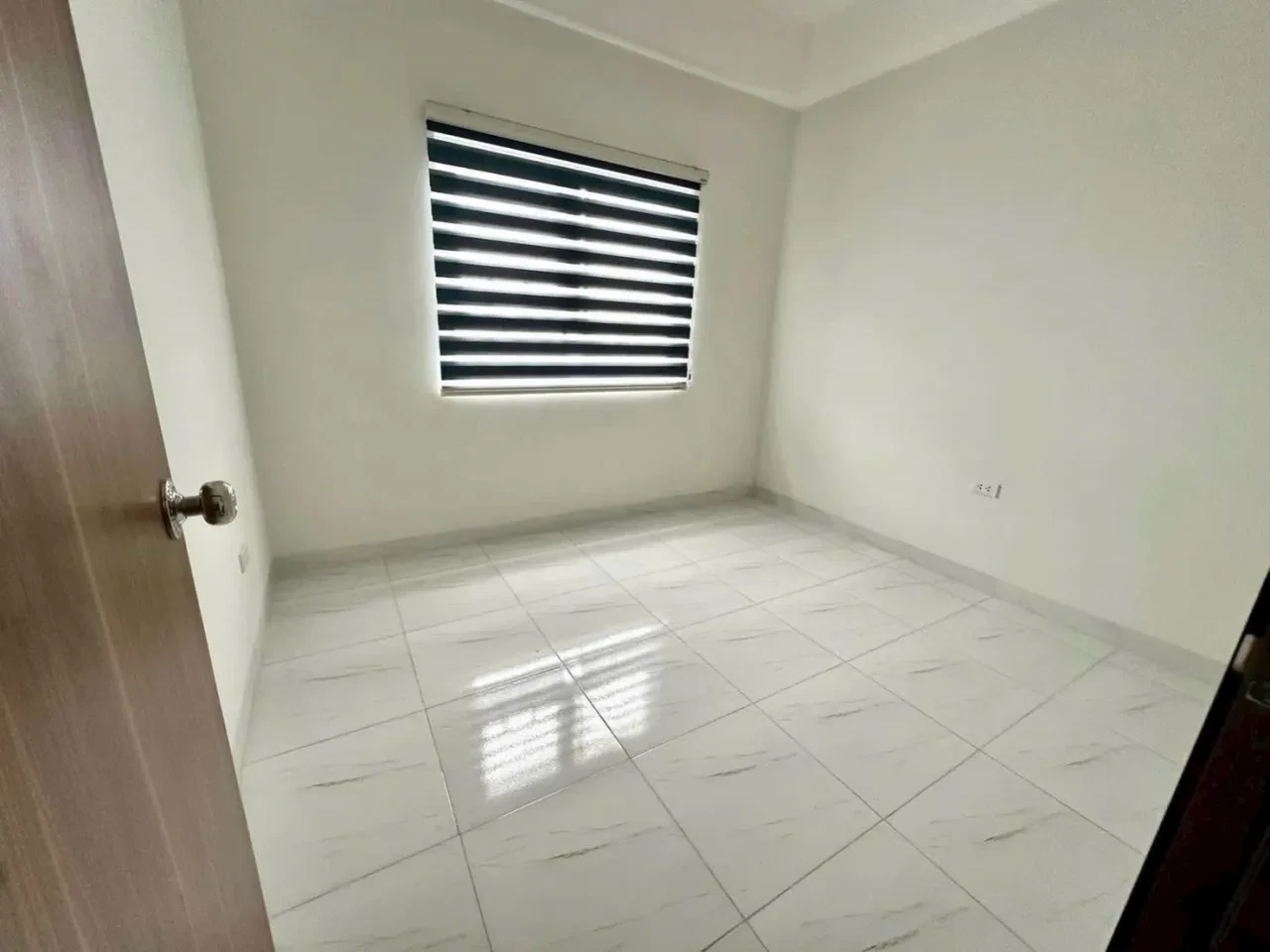Cho thuê căn hộ 3 phòng ngủ SSH08 Hà Quang 1 — 68 m², tầng 4, ban công Đông Nam, 10 triệu/tháng — ảnh 4