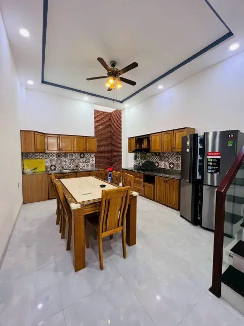 Cho thuê nhà nguyên căn 3 tầng khu đô thị Phước Long A — 4 phòng ngủ, sàn sử dụng 240 m², 16 triệu/tháng — ảnh 1