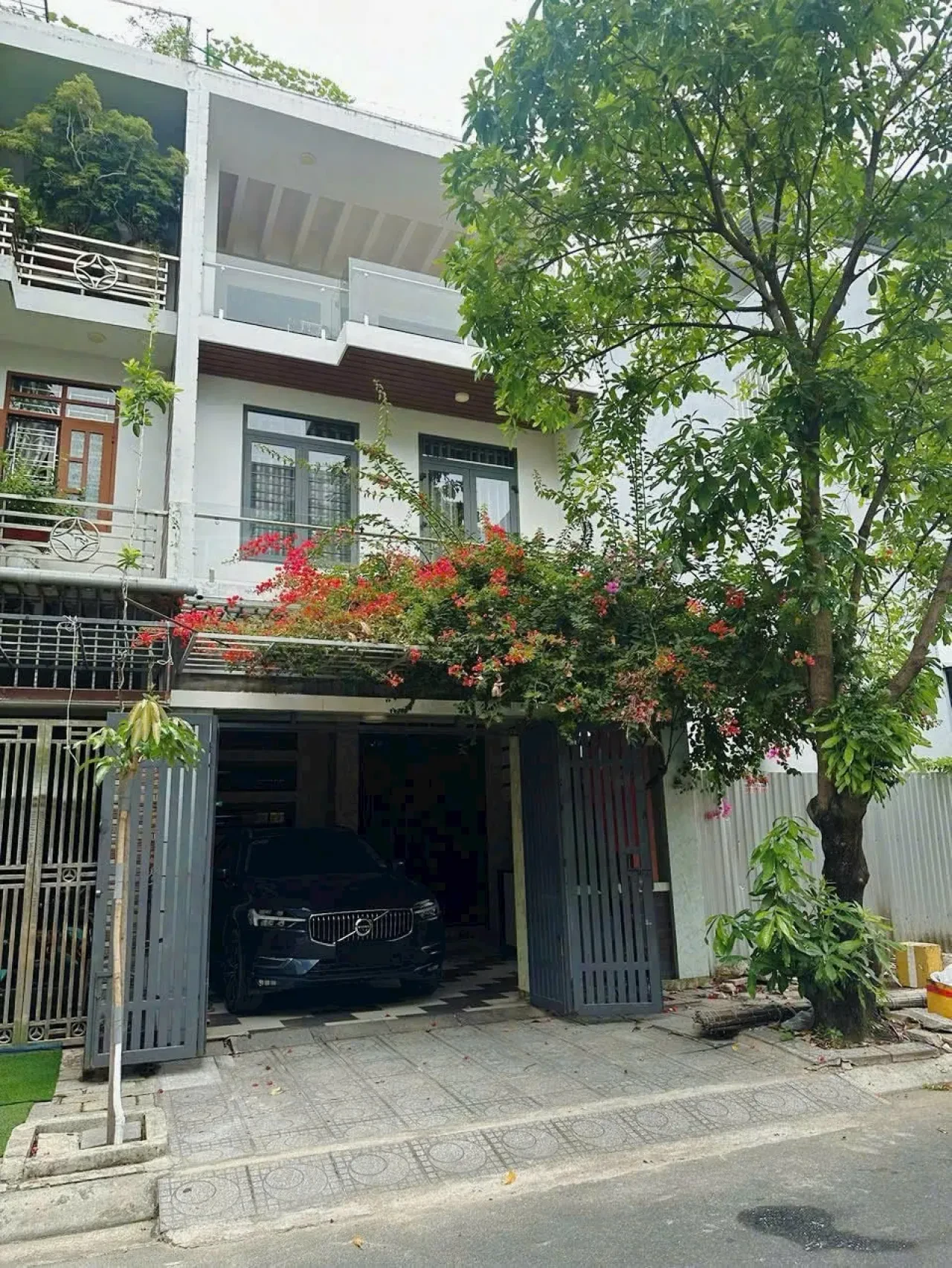 Cho thuê nhà khu đô thị VCN Phước Long — 191 m² sử dụng, 3 phòng ngủ, sân đậu ô tô, 18 triệu/tháng