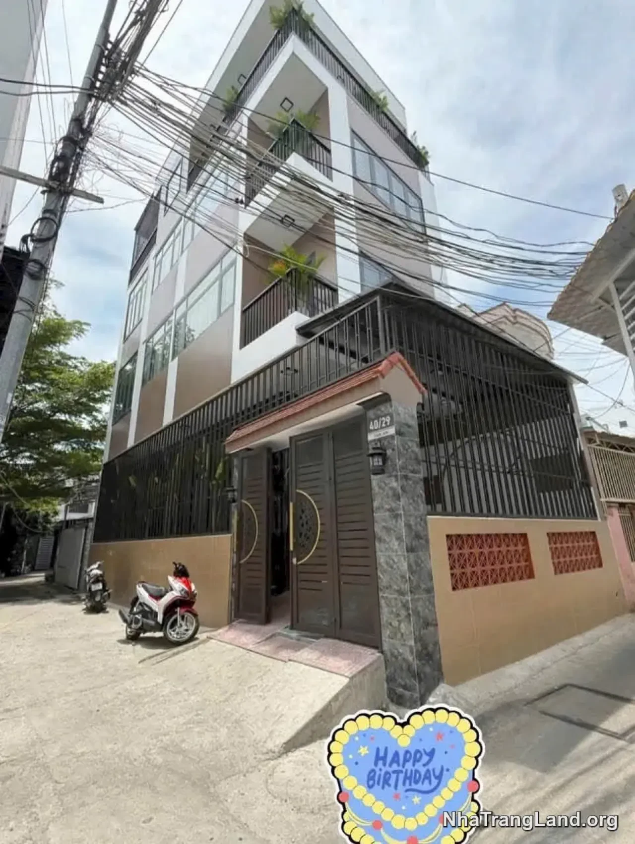Cho thuê nhà nguyên căn góc 4 tầng hẻm ô tô Phước Hải, sát Thích Quảng Đức — 5 phòng ngủ, 18 triệu/tháng