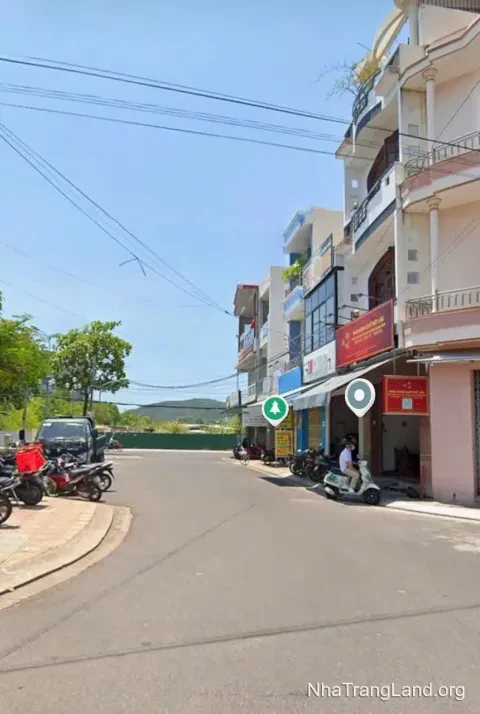 Bán nhà 4 tầng đối diện công viên Dã Tượng, gần biển Nha Trang — 56,25 m² — ảnh 1