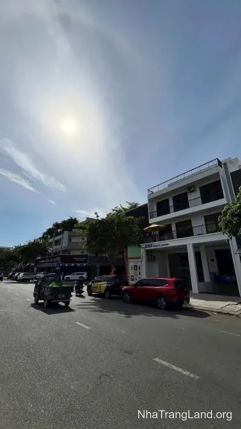 Cho thuê nhà Trần Cao Vân — nguyên căn 3,5 tầng có hầm, 180 m², tổng sàn 720 m² — ảnh 2