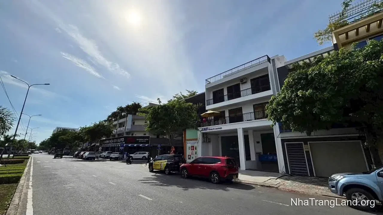 Cho thuê nhà Trần Cao Vân — nguyên căn 3,5 tầng có hầm, 180 m², tổng sàn 720 m² — ảnh 4
