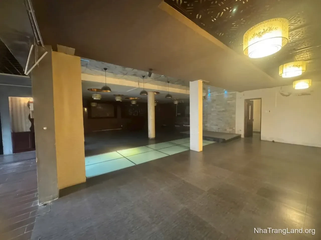 Cho thuê nhà hàng Lê Đại Hành — khu Bàn Cờ phố Hàn, 300 m², DTSD hơn 1.000 m² — ảnh 3