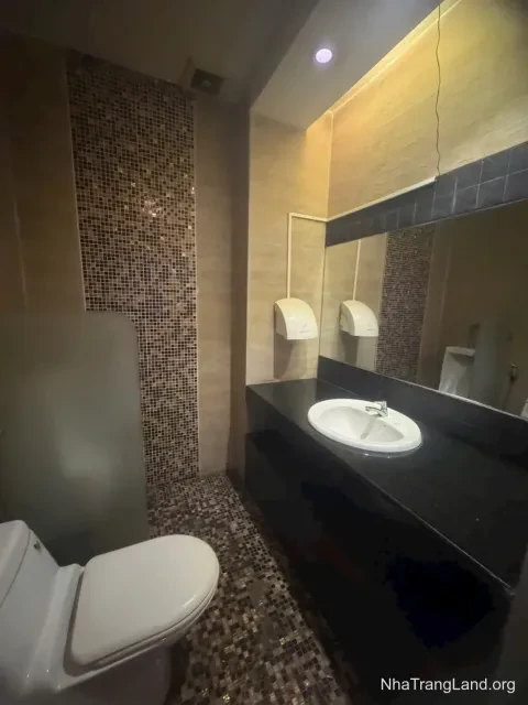 Cho thuê nhà hàng Lê Đại Hành — khu Bàn Cờ phố Hàn, 300 m², DTSD hơn 1.000 m² — ảnh 3