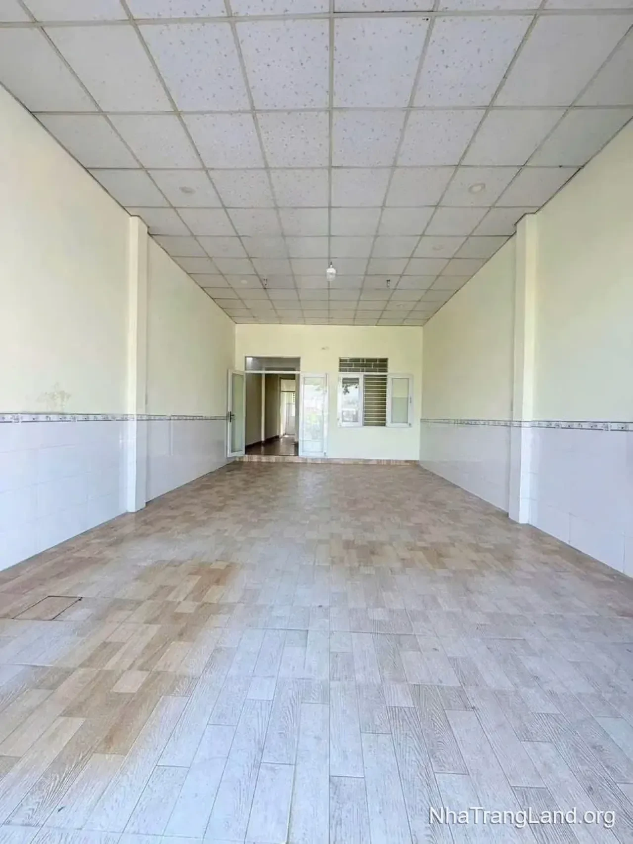 Cho thuê nhà mặt tiền đường Thích Quảng Đức, Phước Long — 100 m², kinh doanh