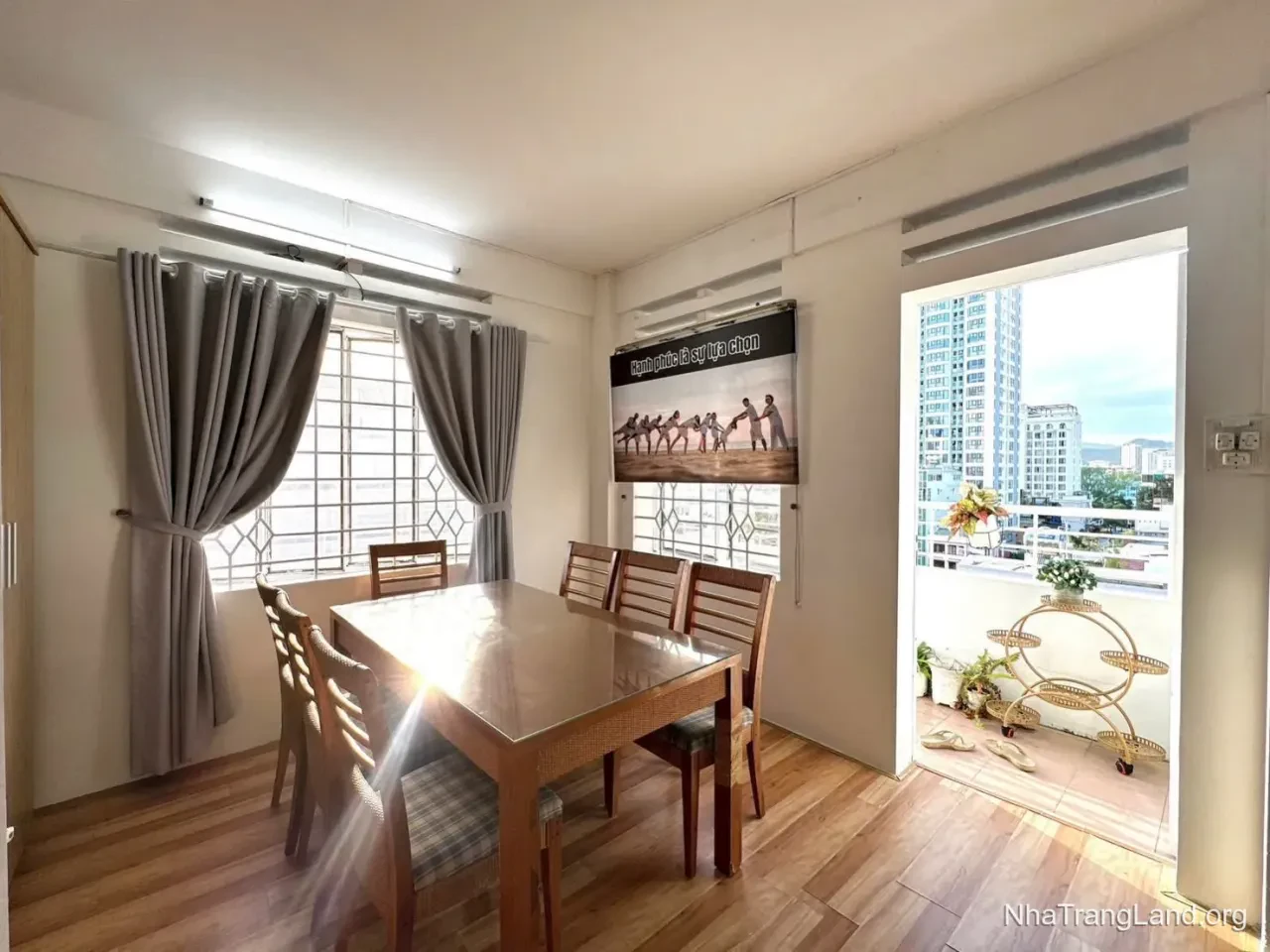 Cho thuê căn hộ số 7 Nguyễn Thiện Thuật, phố Tây Nha Trang — 67 m², căn góc