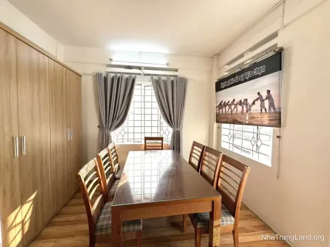 Cho thuê căn hộ số 7 Nguyễn Thiện Thuật, phố Tây Nha Trang — 67 m², căn góc — ảnh 1