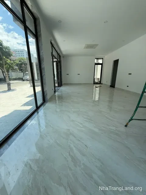 Cho thuê mặt bằng Vương Thừa Vũ — lô góc VIP 151 m², 2 mặt tiền — ảnh 3