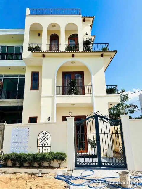 Bán nhà 3 tầng phong cách Địa Trung Hải, Diên Sơn (Diên Khánh) — 89,2 m², 3,35 tỷ — ảnh 1