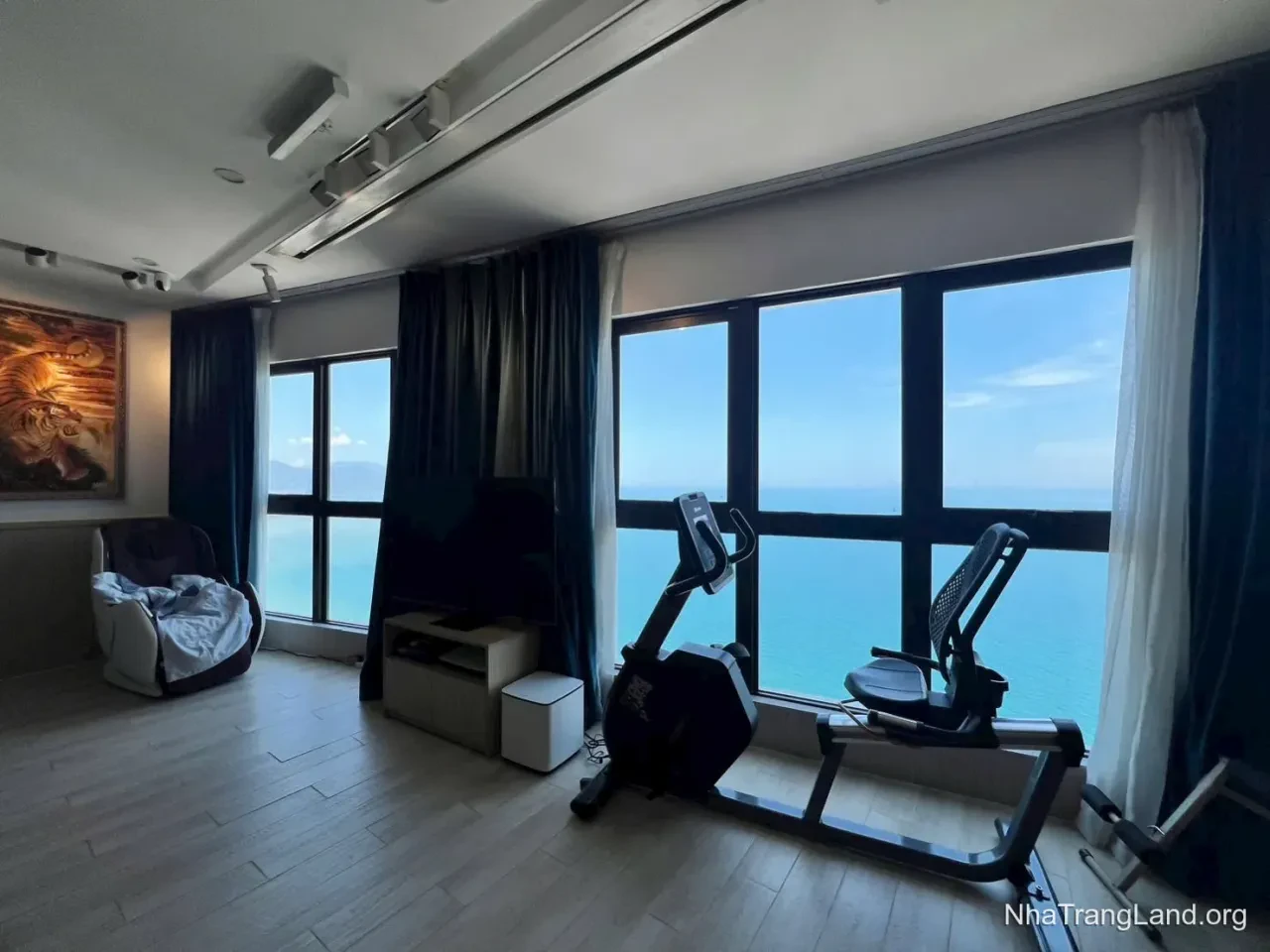 Bán căn góc Gold Coast tầng 29 trực diện biển, đập thông 2 căn — 178,2 m², 3 phòng ngủ