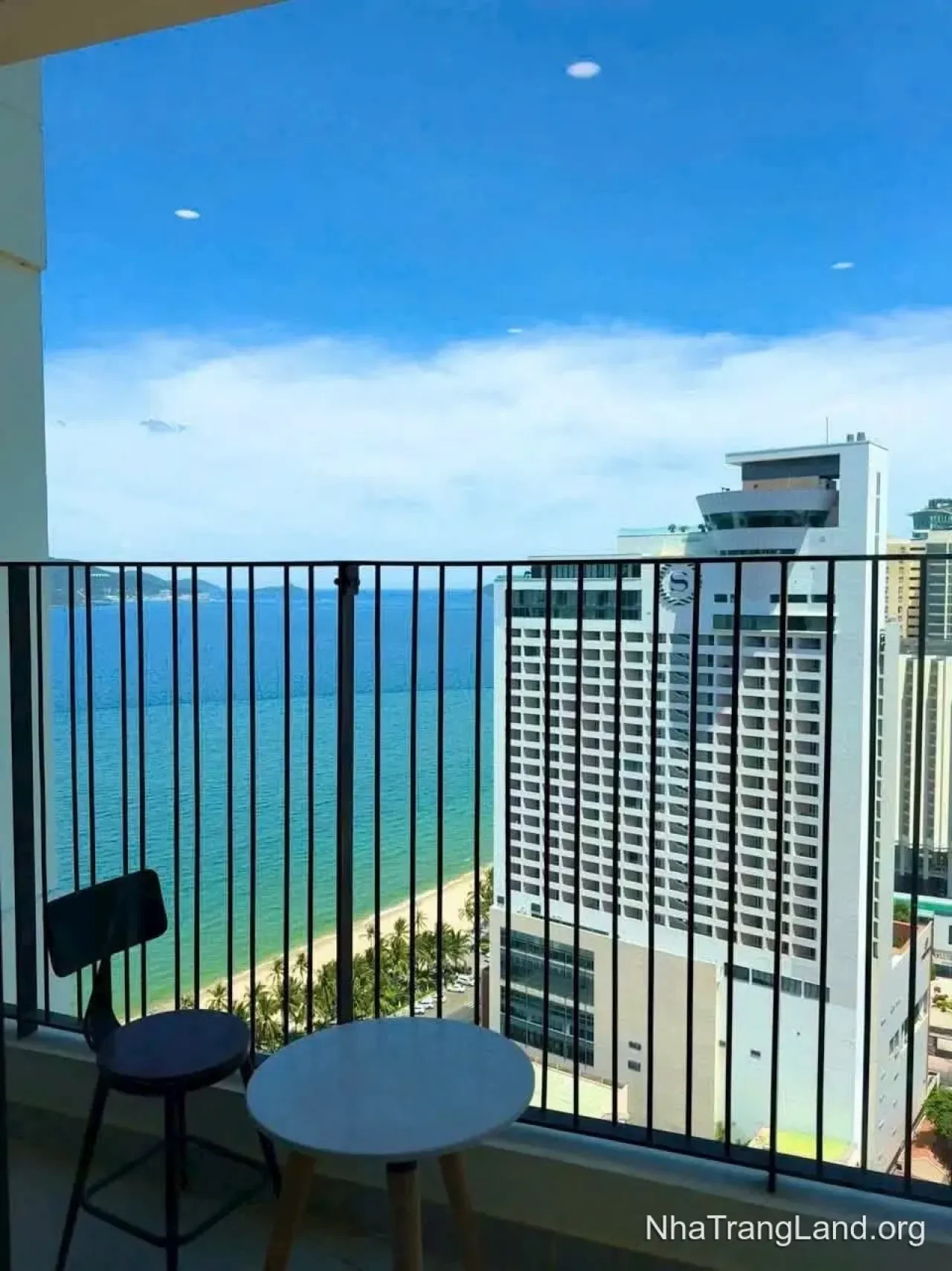 Bán căn hộ studio 56,7m² Gold Coast Nha Trang — view biển mặt Lý Tự Trọng