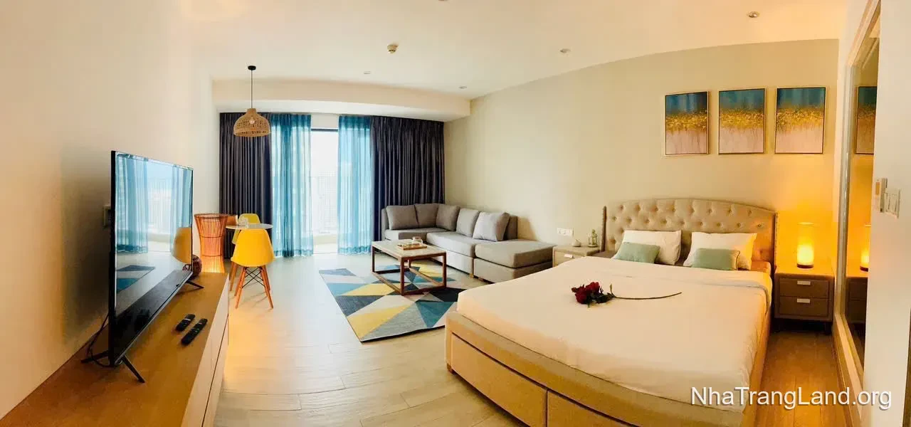 Bán 2 căn studio liền kề 100m² Gold Coast tòa Nam — view biển
