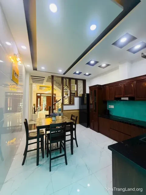 Cho thuê nhà 3 tầng 4PN 60m² KĐT Hà Quang 2, Nha Trang — ảnh 1
