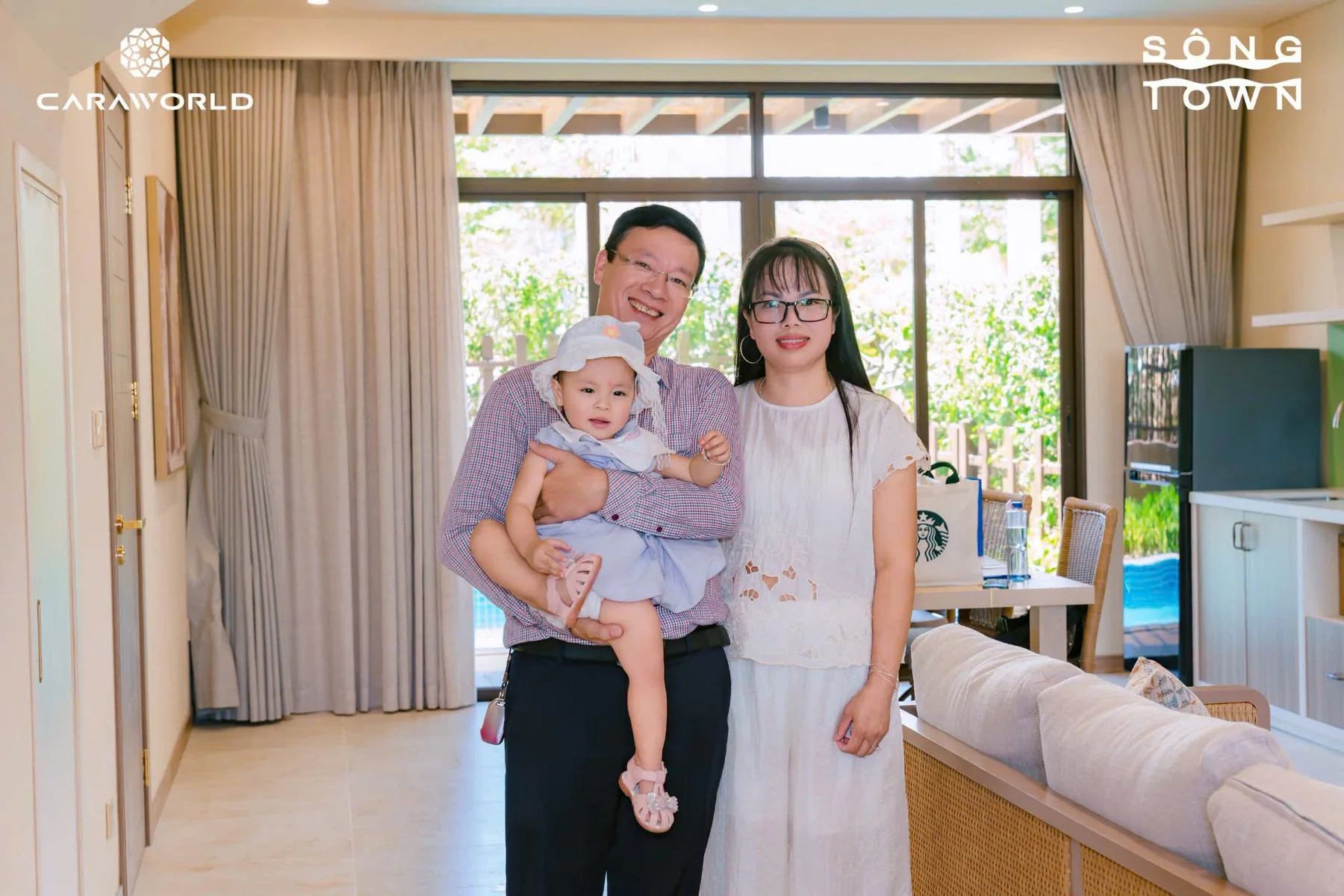 Gia đ&igrave;nh cư d&acirc;n đầu ti&ecirc;n sum vầy nhận b&agrave;n giao thực tế căn nh&agrave; phố full nội thất nh&igrave;n thẳng ra hồ bơi ri&ecirc;ng tại S&ocirc;ng Town th&aacute;ng 10/2026