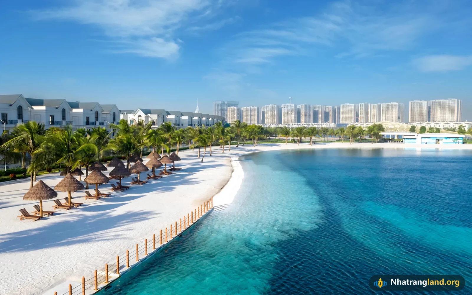 Cộng đồng hơn 75.000 cư d&acirc;n sinh sống sầm uất b&ecirc;n b&atilde;i c&aacute;t trắng hồ trung t&acirc;m Vinhomes Ocean Park 1