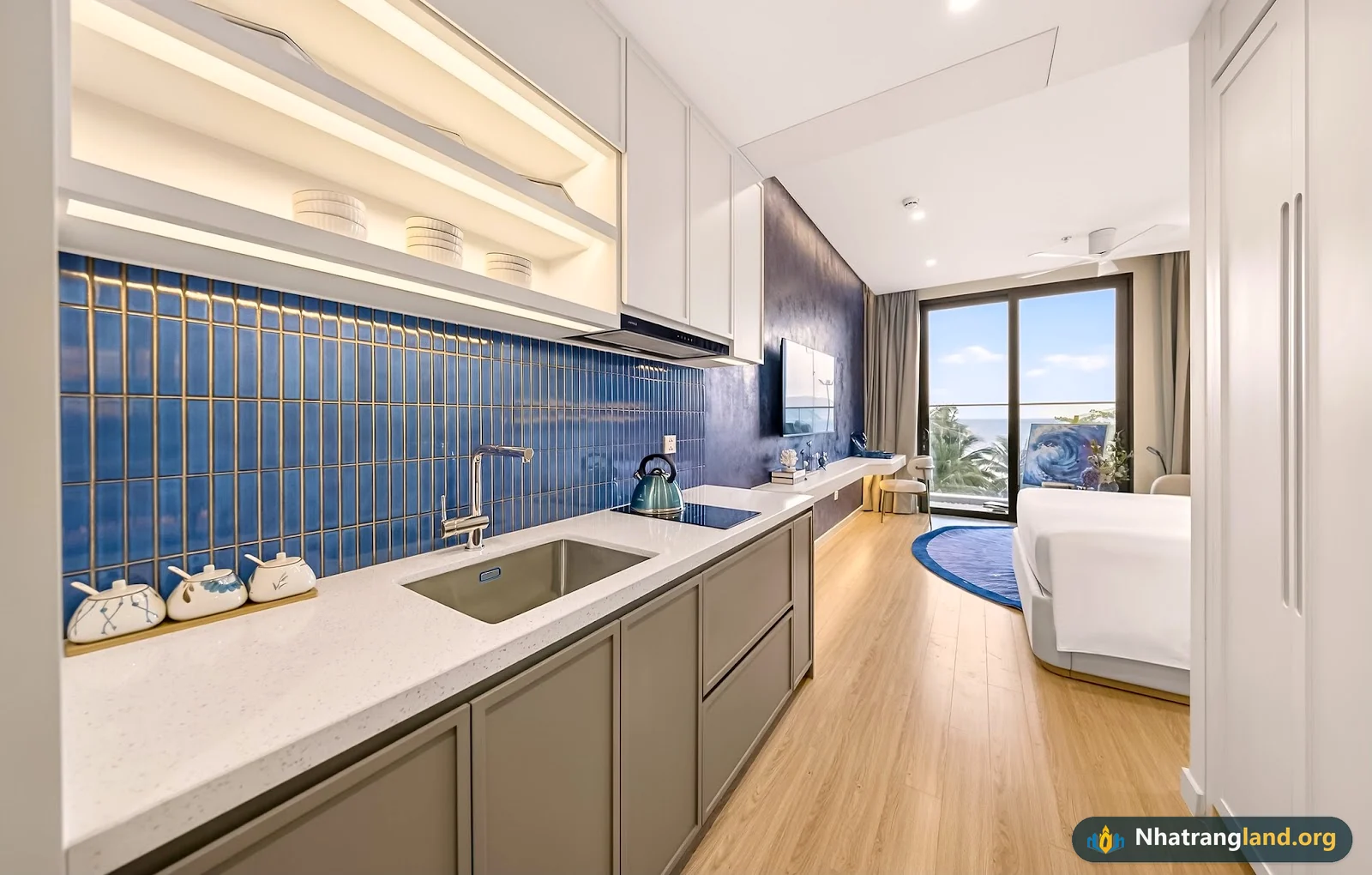 Ảnh chụp thực tế kh&ocirc;ng gian căn hộ mẫu Studio chiều cao trần ấn tượng 3,5 &ndash; 3,6m tại dự &aacute;n Charmora City Nha Trang
