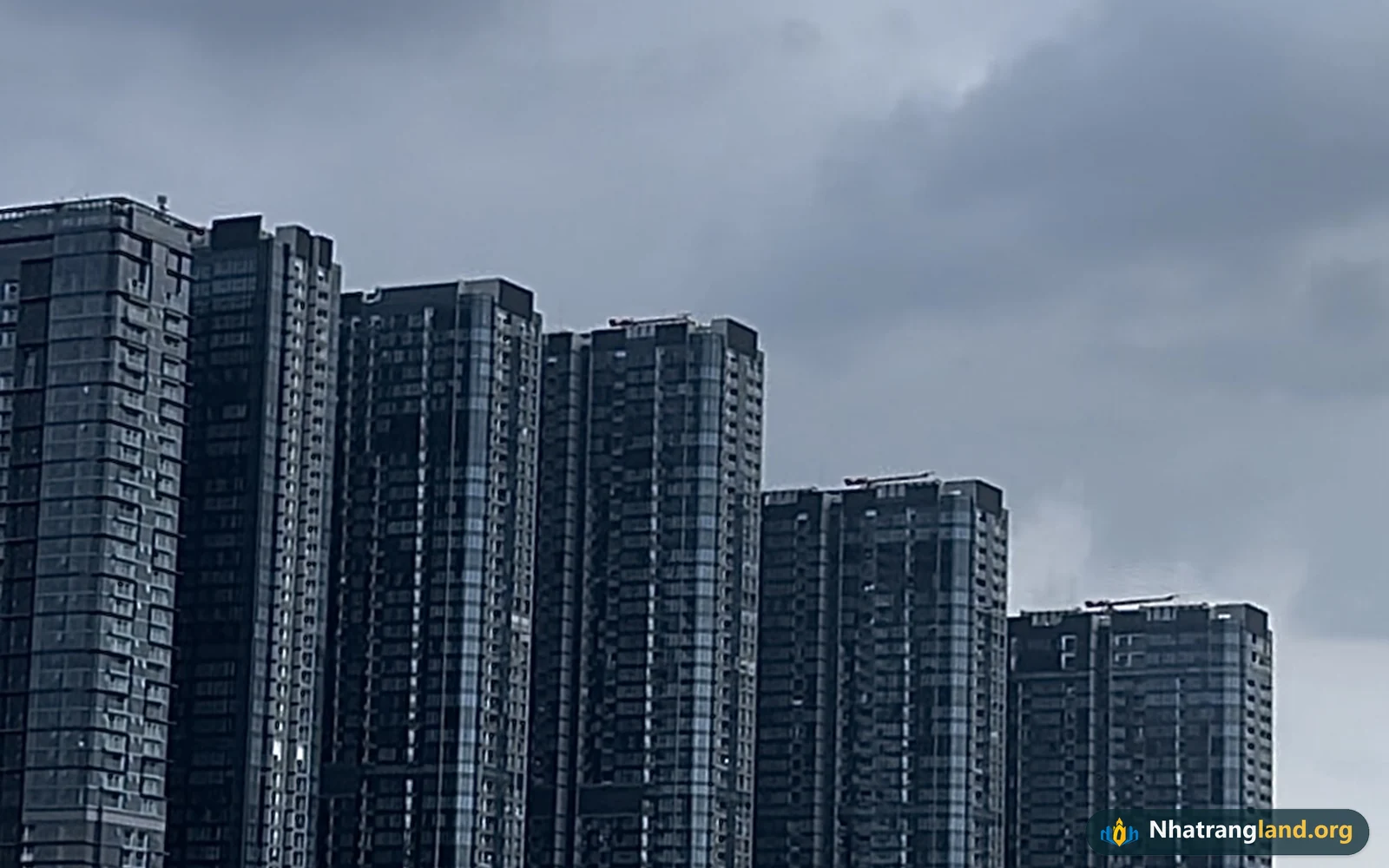 Khu đ&ocirc; thị hạng sang Vinhomes Golden River Ba Son &ocirc;m bờ s&ocirc;ng S&agrave;i G&ograve;n ngay l&otilde;i Quận 1 TP.HCM